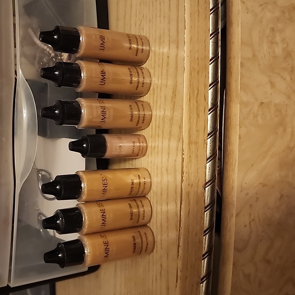 Luminess Airbrush Make up 15$ a piece or 2 for 20$